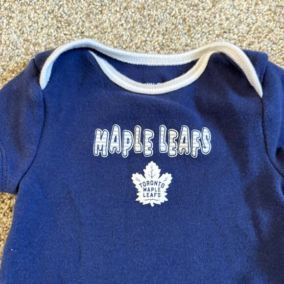 Toronto Maple Leafs NHL Infant Bodysuit Size 3 months Blue Baby - Picture 4 of 6